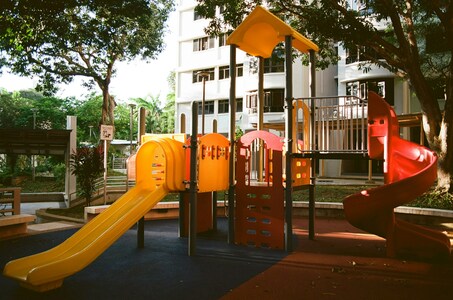 Vorschlag: Kinderspielplatz nahe am Bürogebäude